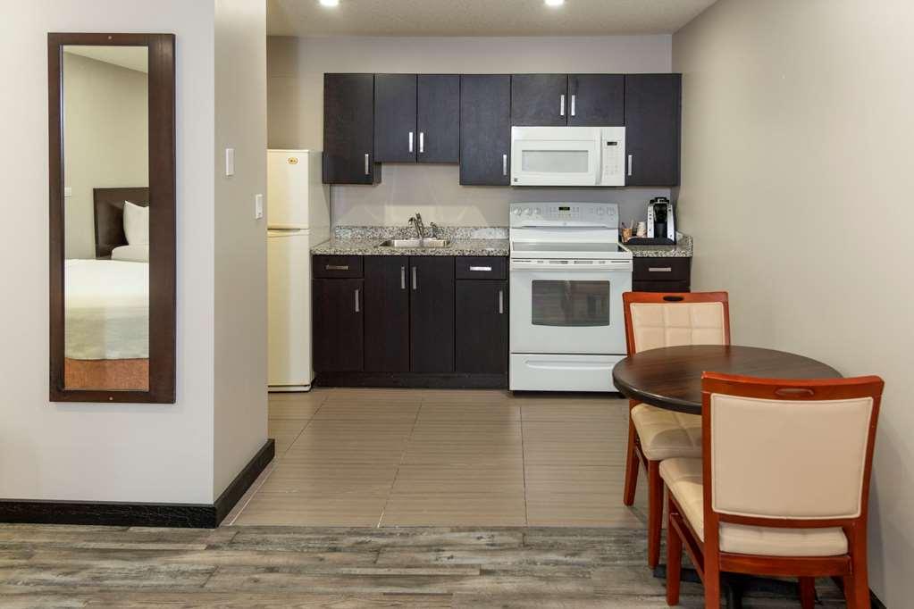 Econo Lodge Inn & Suites Medicine Hat Habitación foto