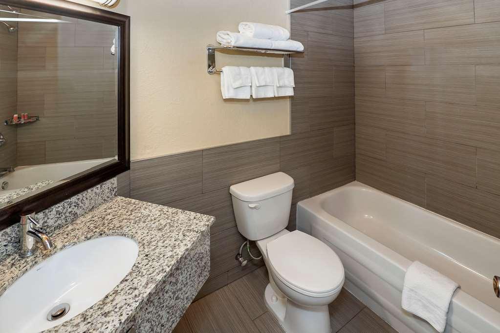 Econo Lodge Inn & Suites Medicine Hat Exterior foto