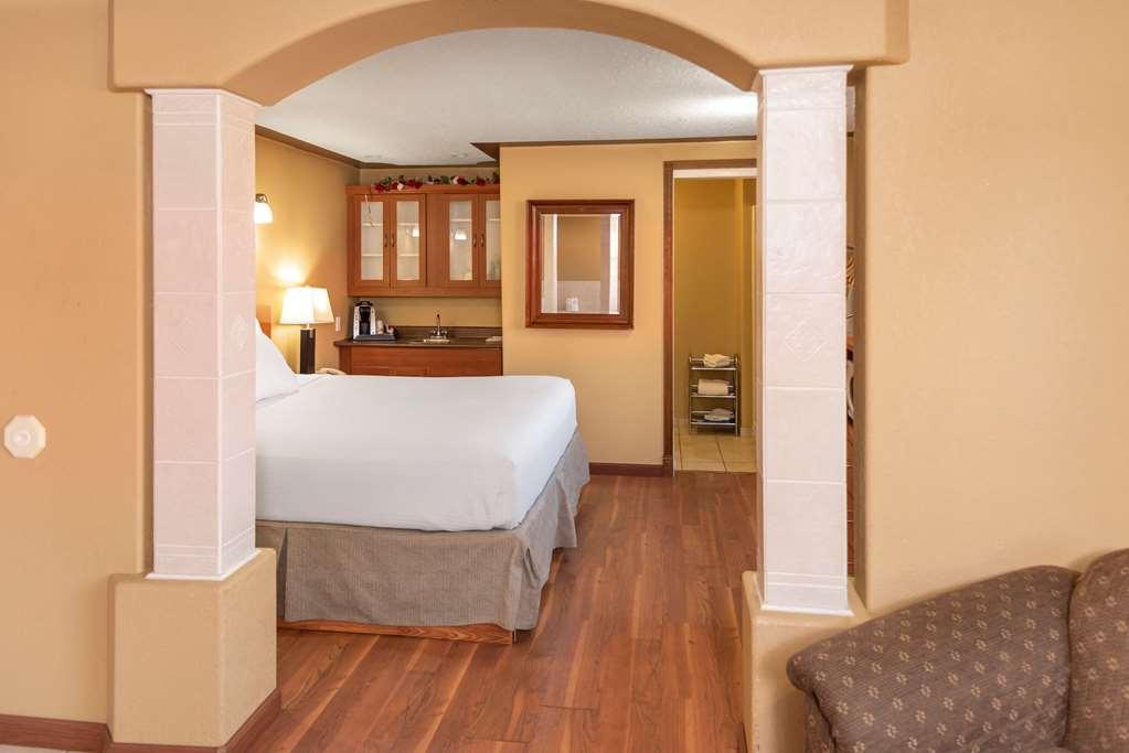 Econo Lodge Inn & Suites Medicine Hat Habitación foto