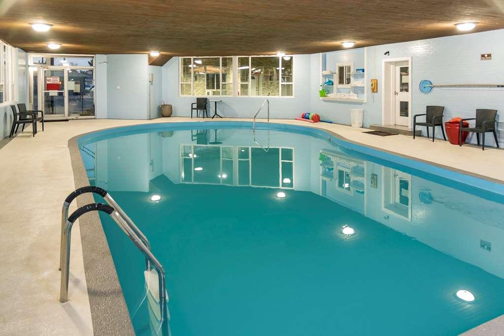 Econo Lodge Inn & Suites Medicine Hat Facilidades foto